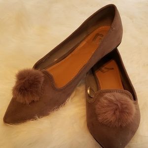 Gray Flats with Pom Pom
